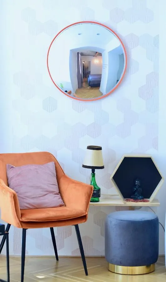 فيينا Your Stylish Basement Loft Close To Schonbrunn شقة