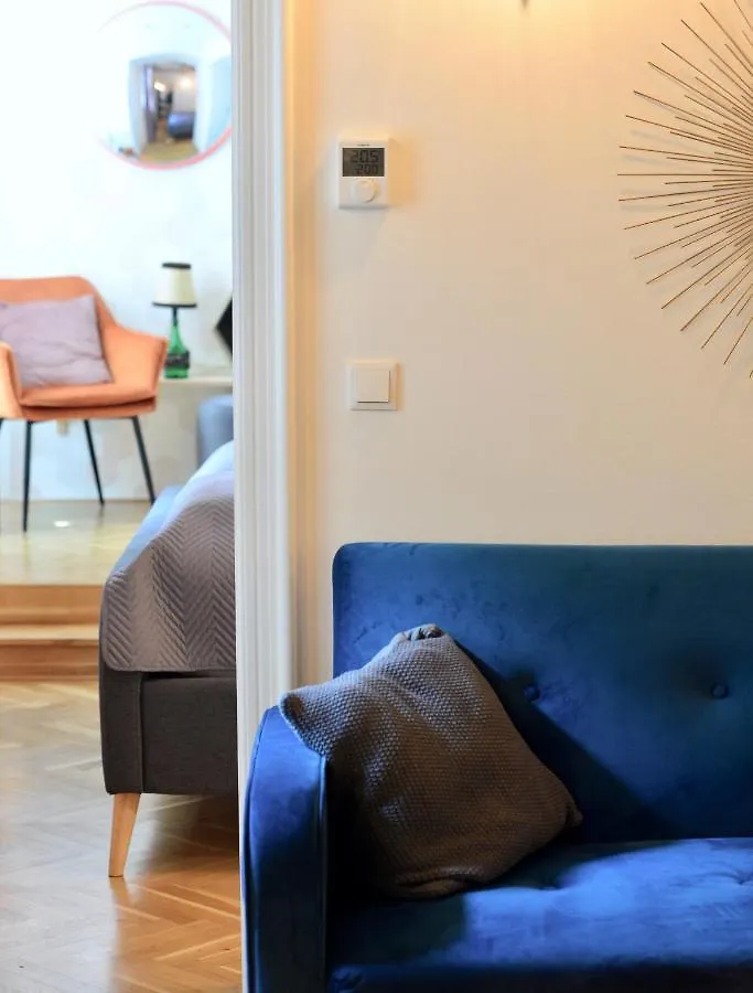 شقة فيينا Your Stylish Basement Loft Close To Schonbrunn
