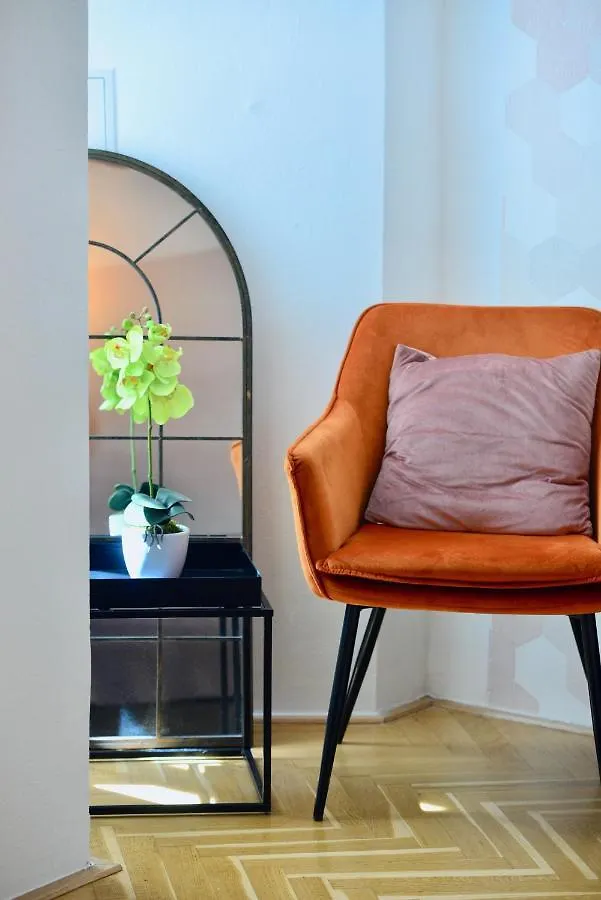 アパート Your Stylish Basement Loft Close To Schonbrunn ウィーン オーストリア